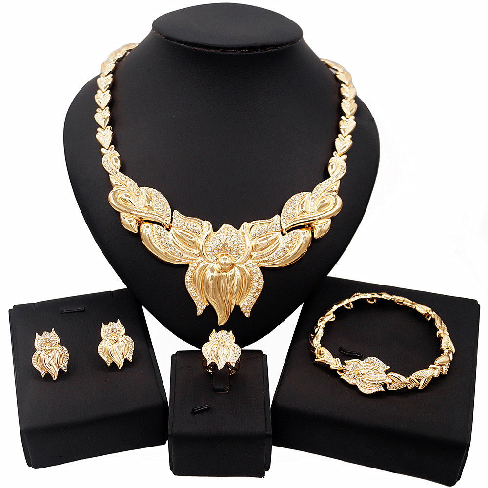 HUGS &KISSES set gold Plated #84